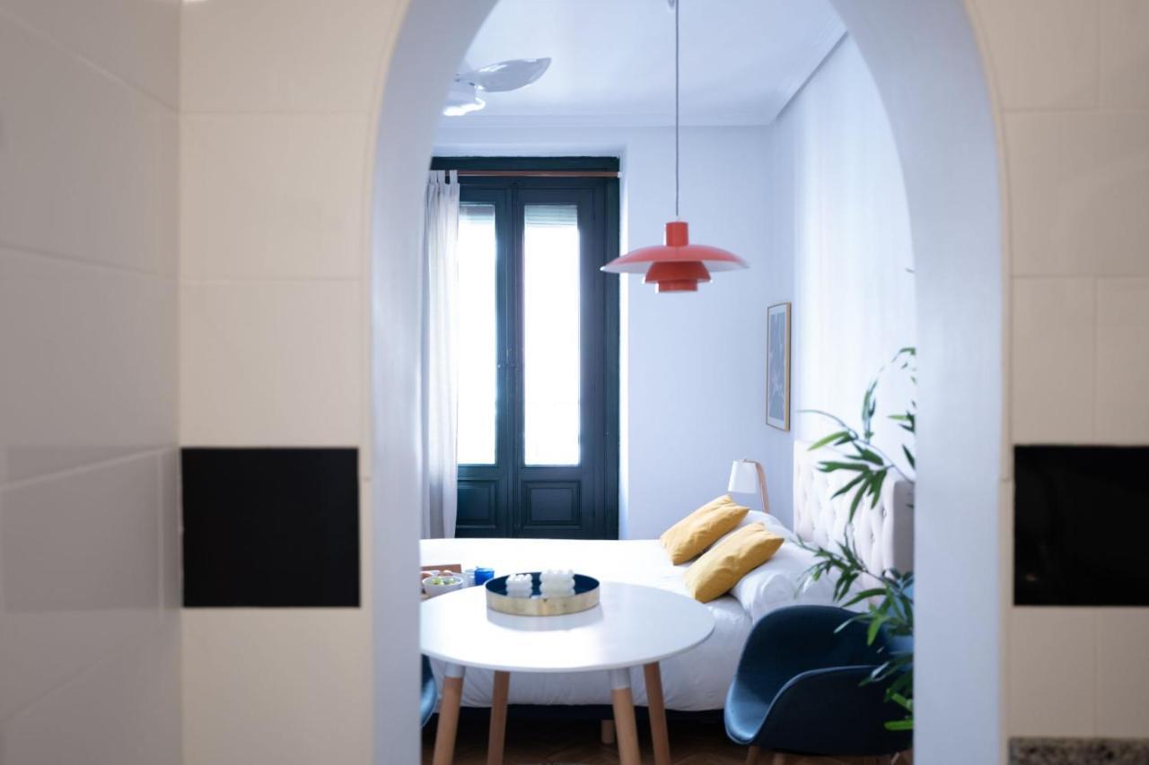 Estudio Calle Del Barquillo Madrid Buitenkant foto